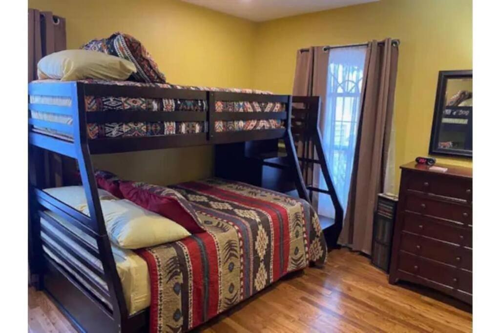 Stockyards!-1 Block Away ! Cowboy Cottage Sleeps 9 Fort Worth Exterior foto